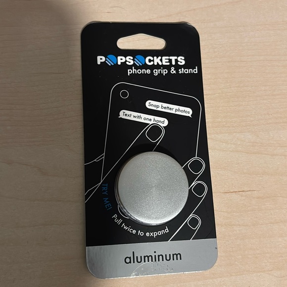 Silver pop socket (old style) - Picture 1 of 3